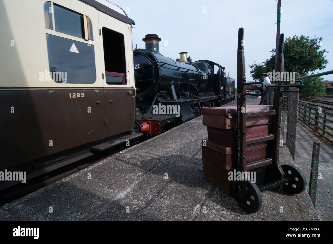 Treno a vapore in nella stazione Foto Stock