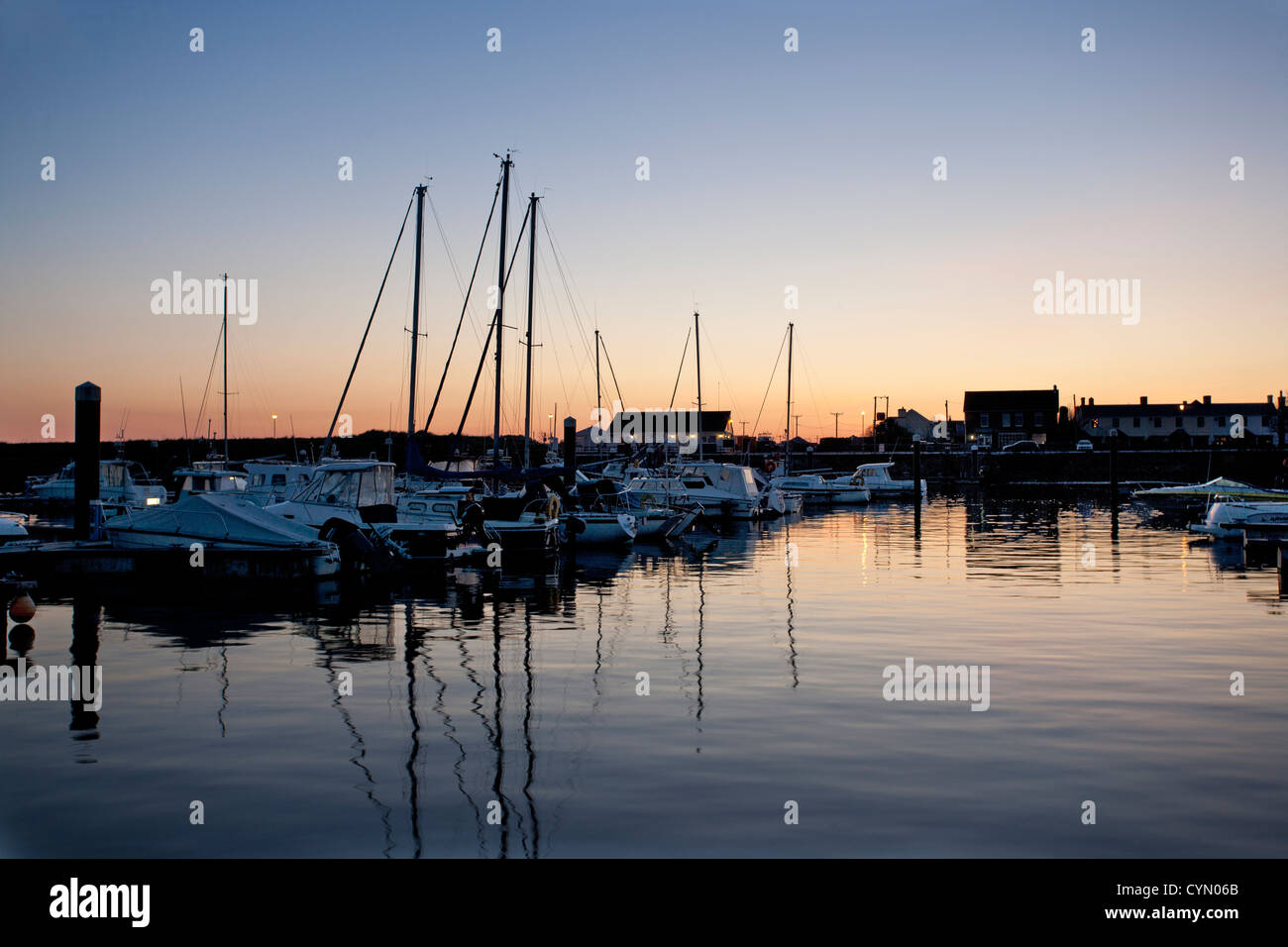 Burry Port Harbour al tramonto Foto Stock
