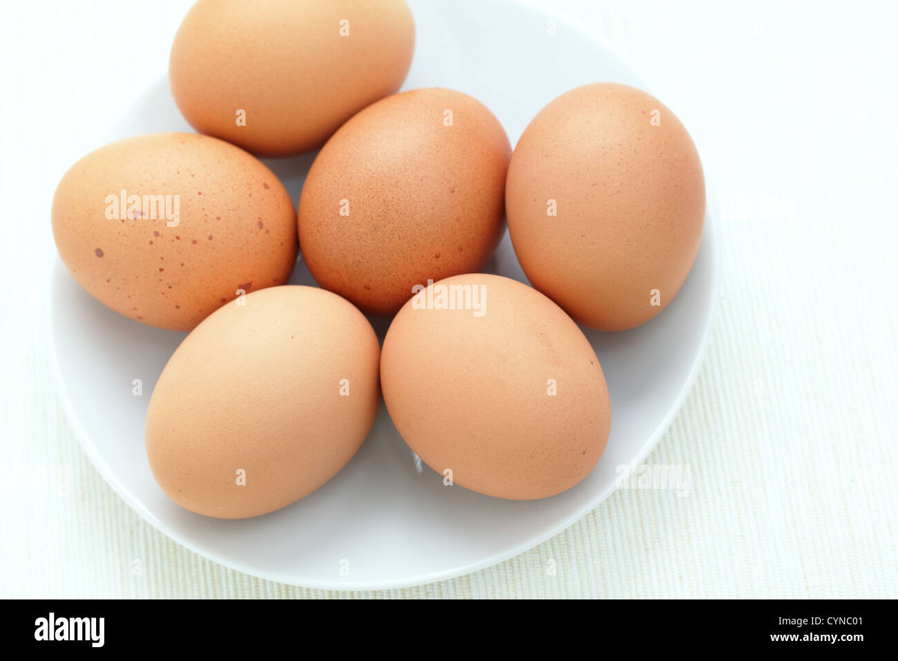 uova fresche Foto Stock