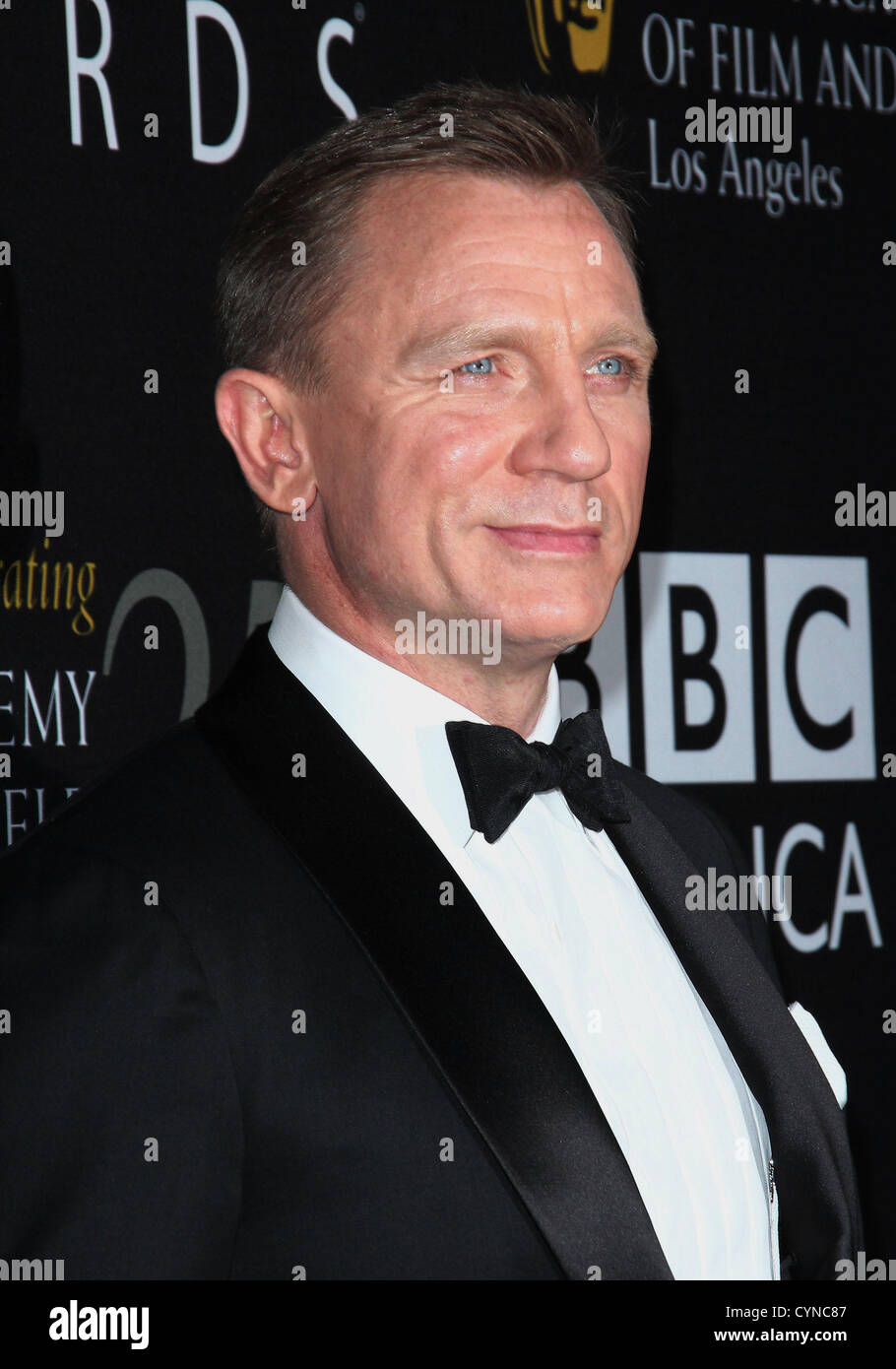 Nov. 7, 2012 - Beverly Hills, in California, Stati Uniti - DANIEL CRAIG sul tappeto rosso per il BAFTA LA 2012 Britannia Awards presso il Beverly Hilton Hotel. (Credito Immagine: © TLeopold/Globe foto/ZUMAPRESS.com) Foto Stock