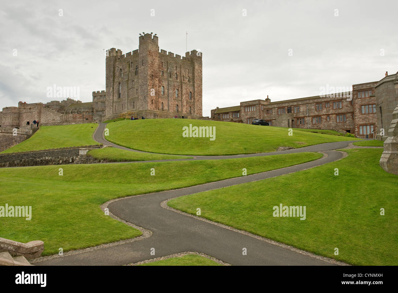 Tortuosi percorsi interni al castello di Bamburgh. Northumberland, England, Regno Unito Foto Stock
