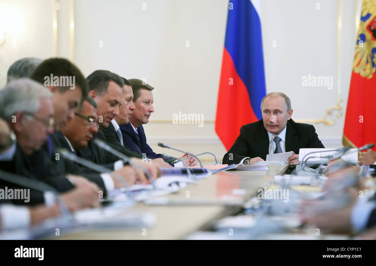 Nov. 6, 2012 - Russia - Novembre 06,2012. Nella foto: la Russia è il Presidente Vladimir Putin al governo di sessione in Novo-Ogarevo residence vicino a Mosca. (Credito Immagine: © Viktor Vasenin/PhotoXpress/ZUMAPRESS.com) Foto Stock