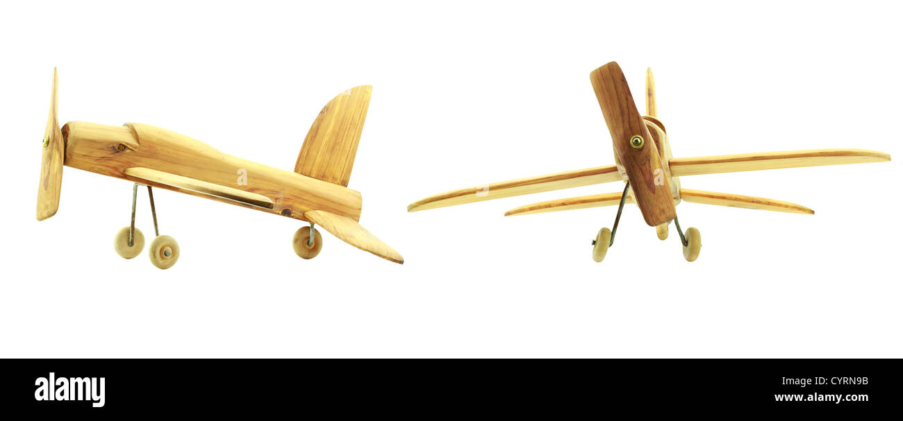 Giocattolo di legno aerei isolati su uno sfondo bianco. Percorso di clipping incluso. Foto Stock