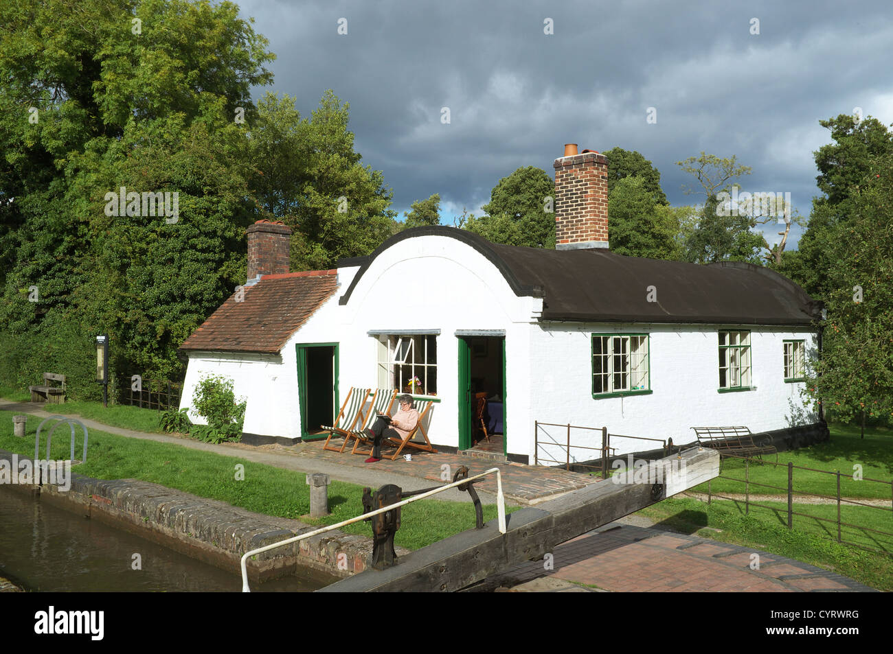 Cilindro serratura coperta keepers cottage a Lowsonford in Stratford upon Avon Canal, Warwickshire, Inghilterra, Foto Stock