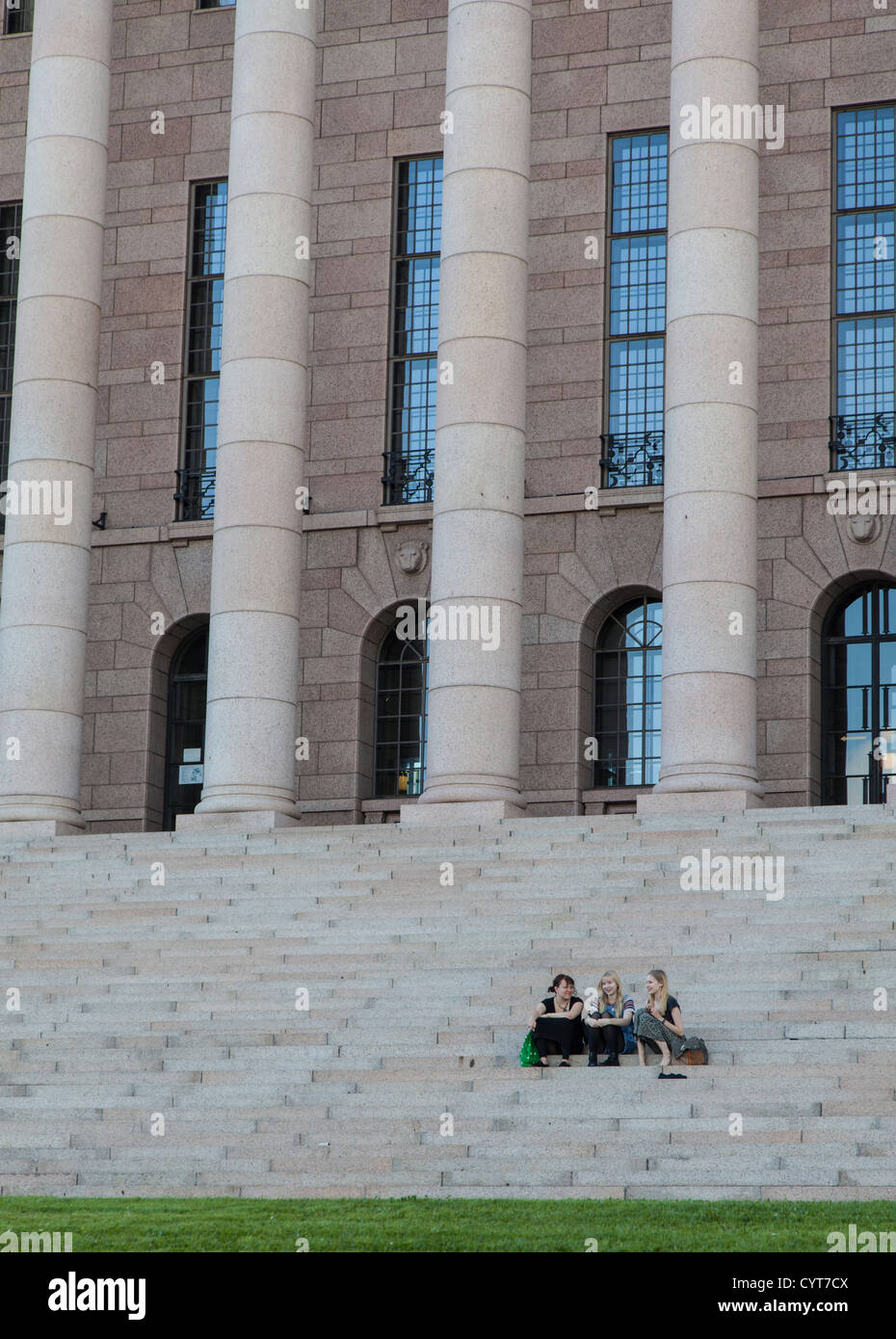 Il finlandese al Parlamento, costruito nel 1931, sorge sulla collina di Arcadia a Helsinki in Finlandia. Foto Stock