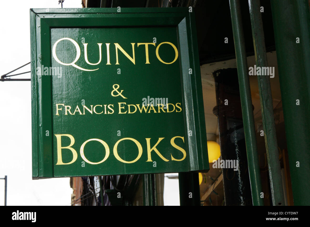 Segno per Quinto & Francis Edwards bookshop in Charing Cross Road, Londra. Foto Stock