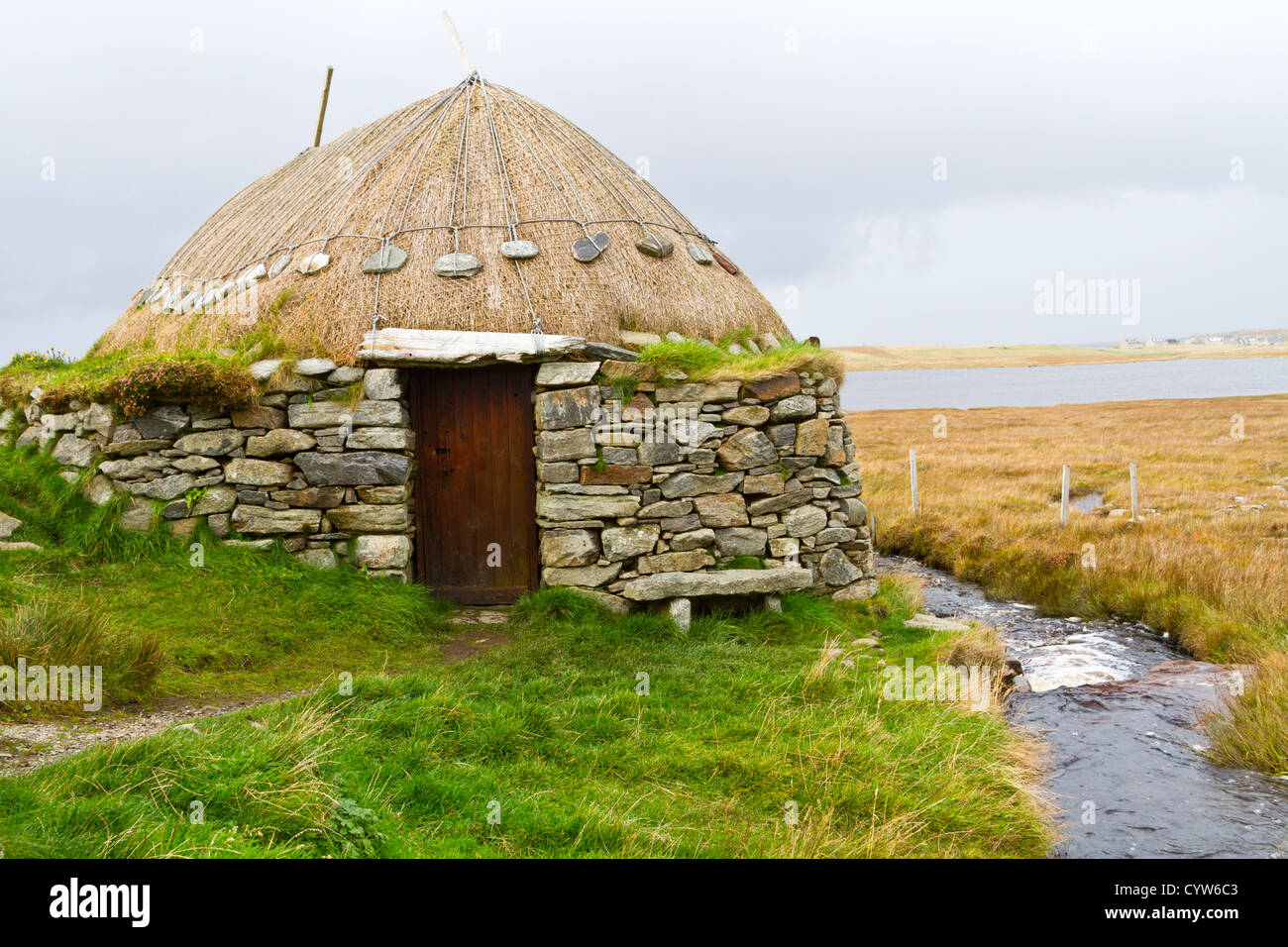 Il splendidamente restaurato mulino Norse vicino Shawbost sulla costa occidentale dell'isola di Lewis in Western Isles, Scozia. Foto Stock