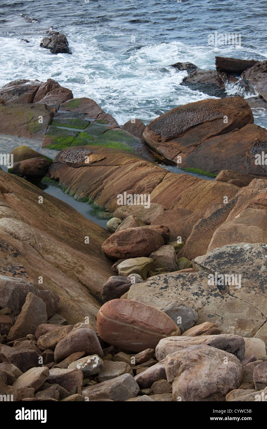 Un burrone roccioso a Huxter, Sandness, Westside, Isole Shetland Foto Stock