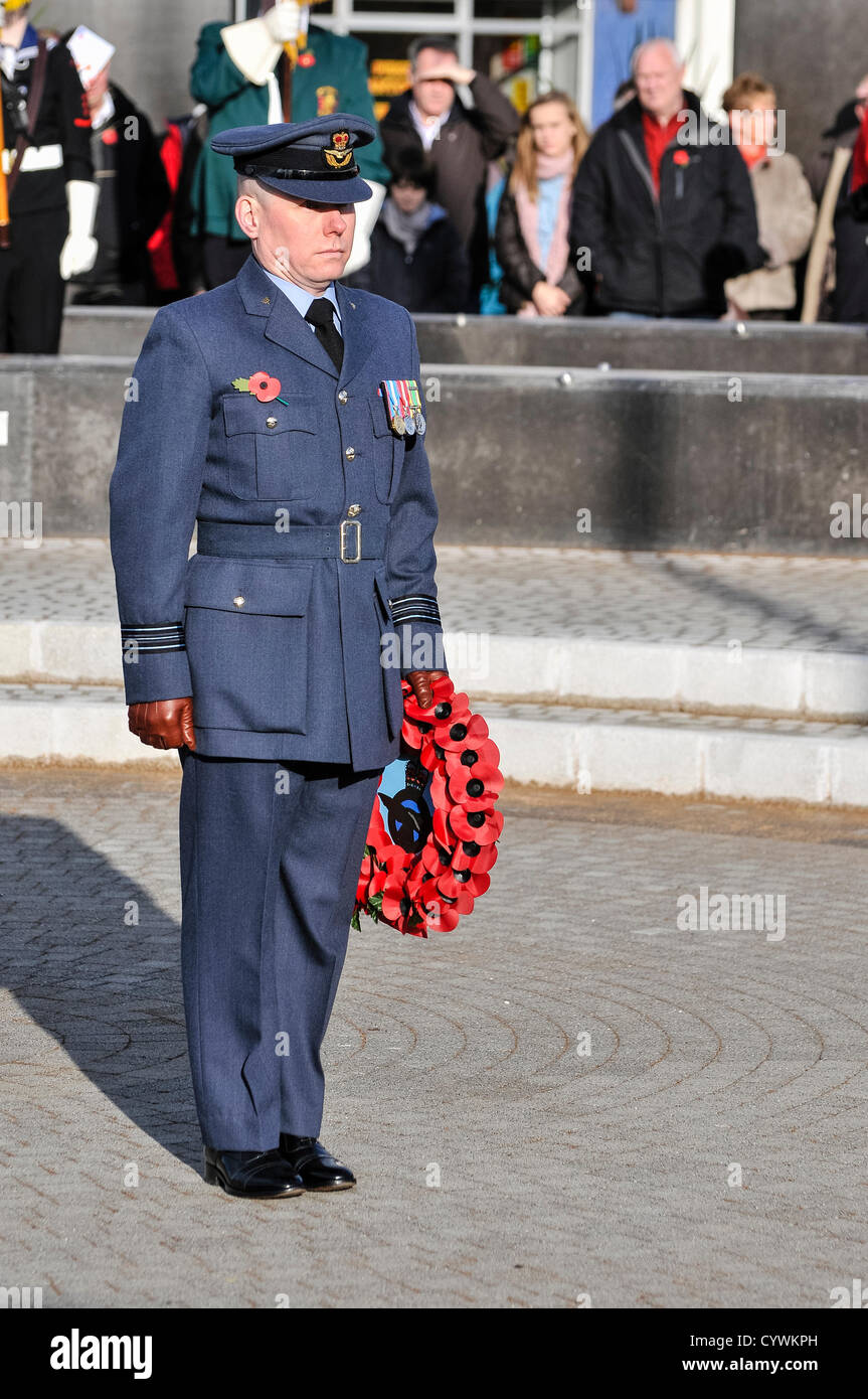 Domenica 11 novembre 2012, Carrickfergus, Irlanda del Nord. I membri della Royal British Legion, serve delle forze armate ed ex-combattenti prendere parte in ricordo domenica servizio. Alamy Live News Foto Stock