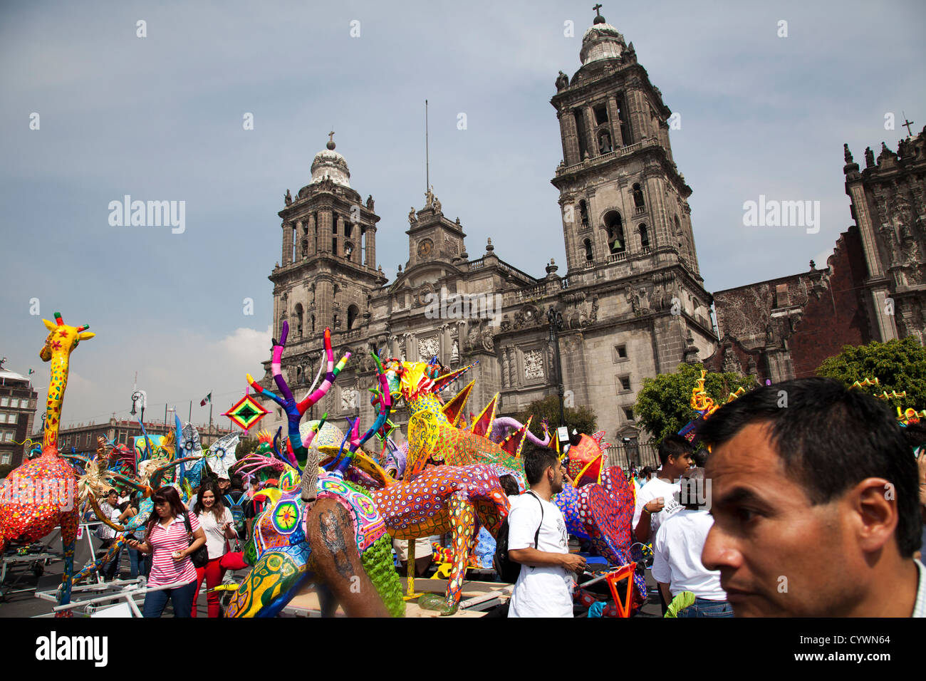 Alebrijes annuale sfilata il Zocalo a Città del Messico DF Foto Stock