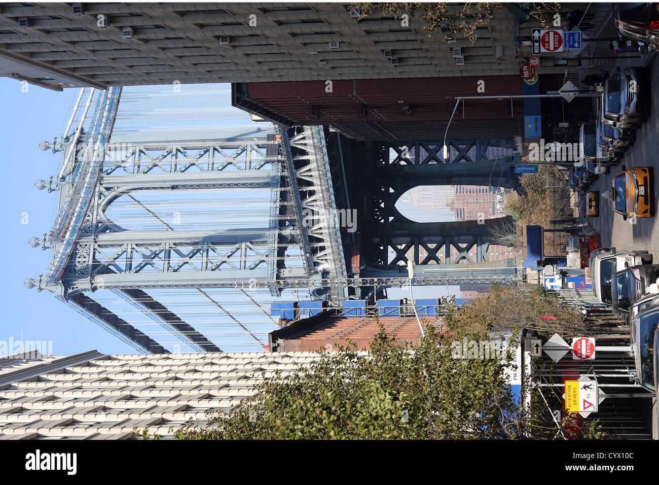 Dumbo, acronimo di verso il basso al di sotto del ponte di Manhattan cavalcavia quartiere di New York City borough di Brooklyn Foto Stock