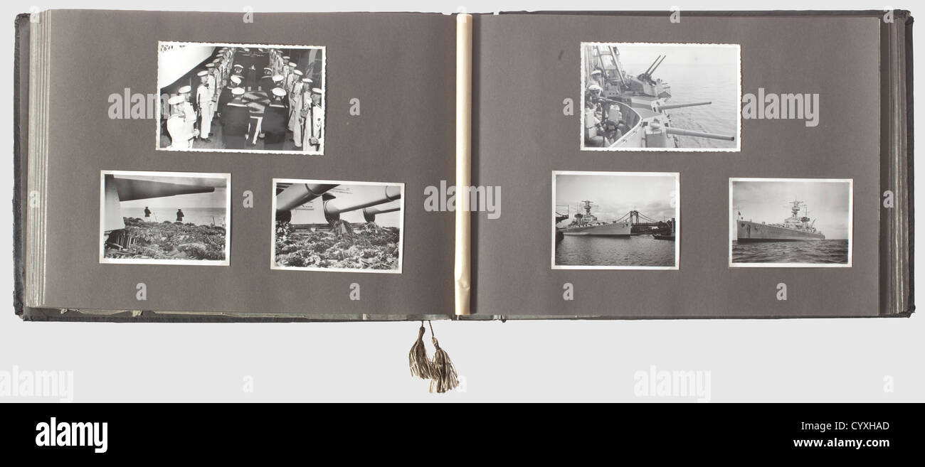Un album fotografico per la pesante Cruiser Deutschland, viaggio straniero  nel 1937 con la distribuzione di Condor Legion un album fotografico di  grande formato con 107 fotografie di pesante Cruiser Deutschland.The  immagini
