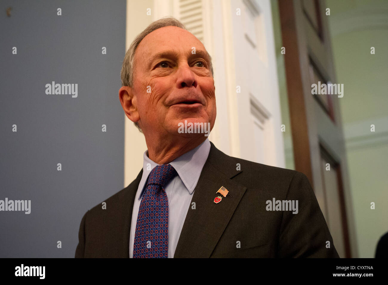 Il sindaco Mike Bloomberg annuncia il razionamento del gas, utilizzando il pari e dispari, il sistema inizierà a New York City Foto Stock