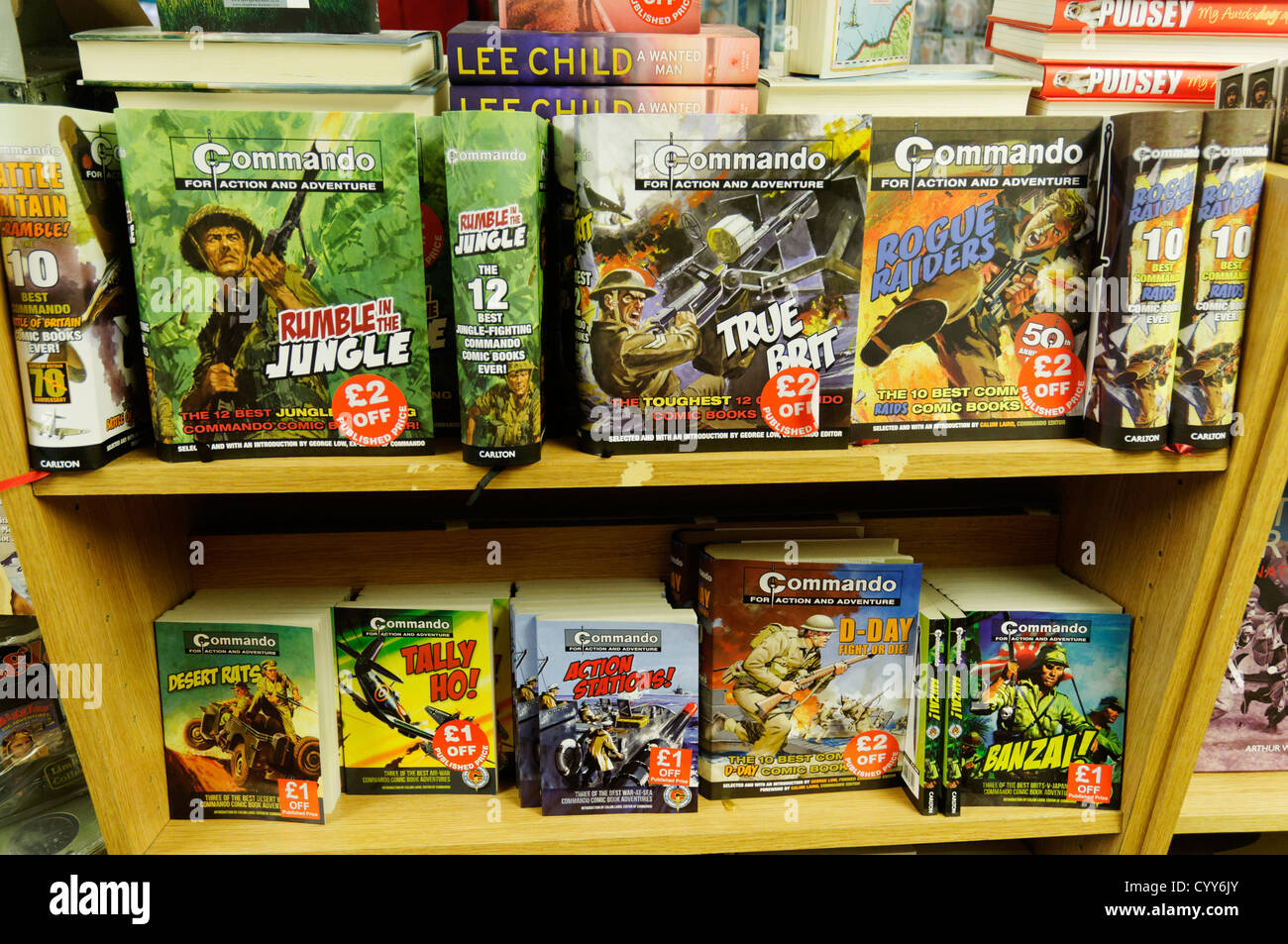 Commando libri di guerra in una libreria Foto Stock