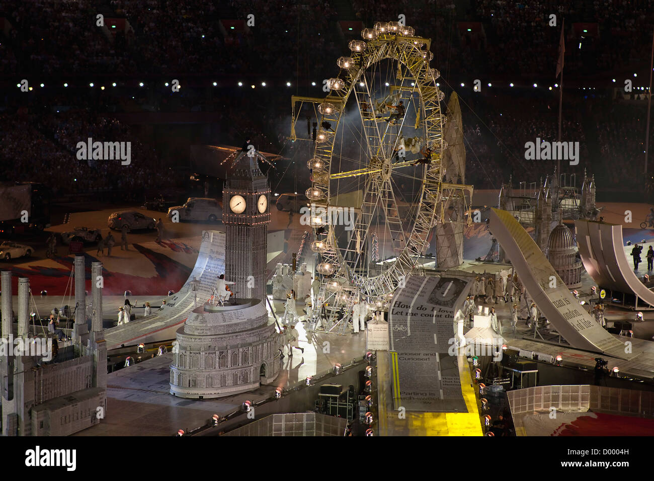 Inghilterra, Londra, Stratford, giochi olimpici cerimonia di chiusura la visualizzazione in stadium. Foto Stock