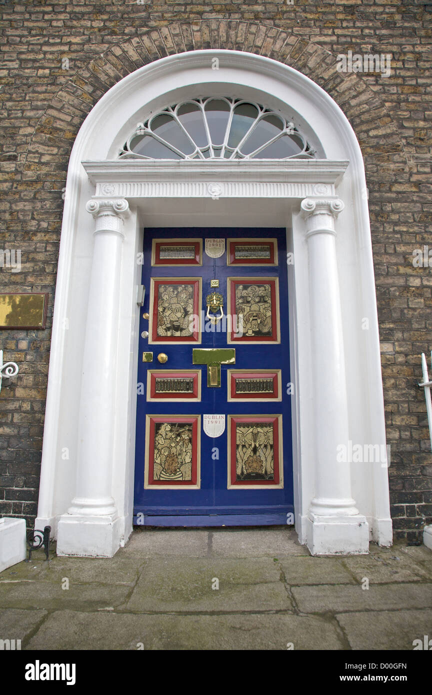 Sportello classico tipico di Dublino in Irlanda Foto Stock
