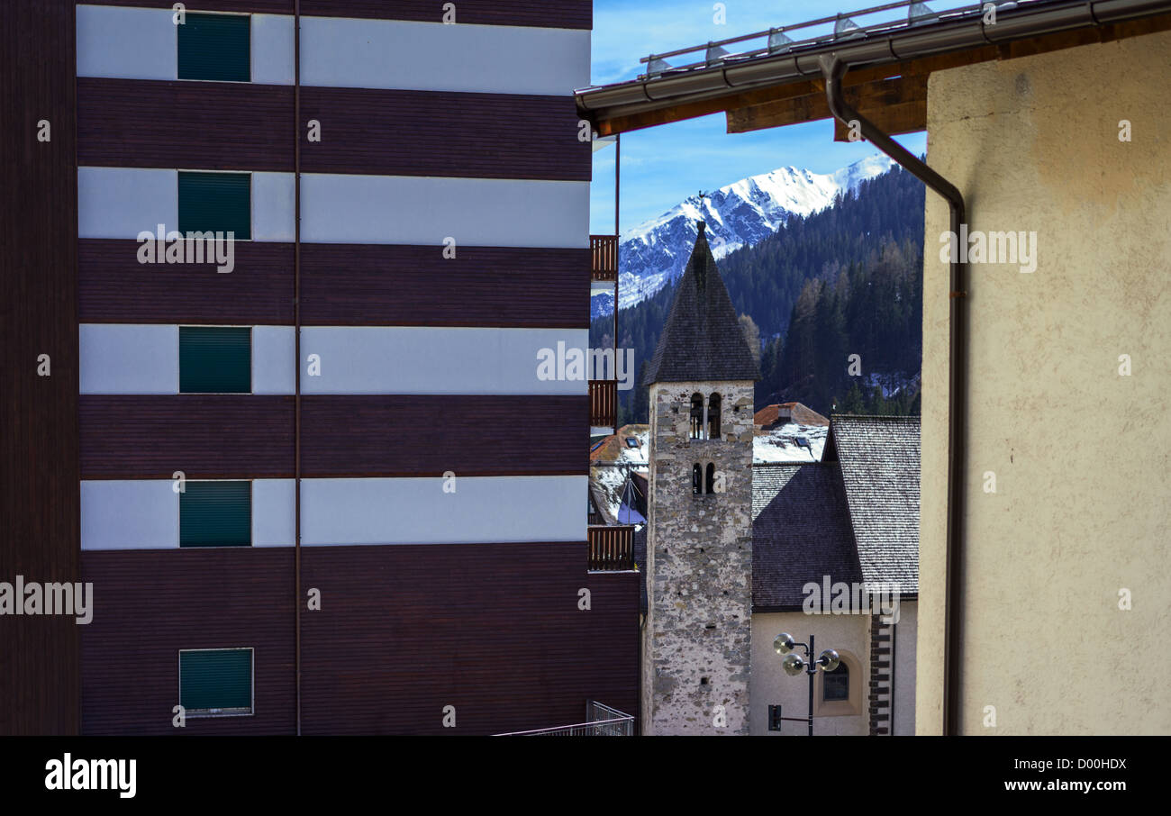 L'Italia, Dolomiti, Trentino Alto Adige, le case di San Martino di Castrozza Foto Stock