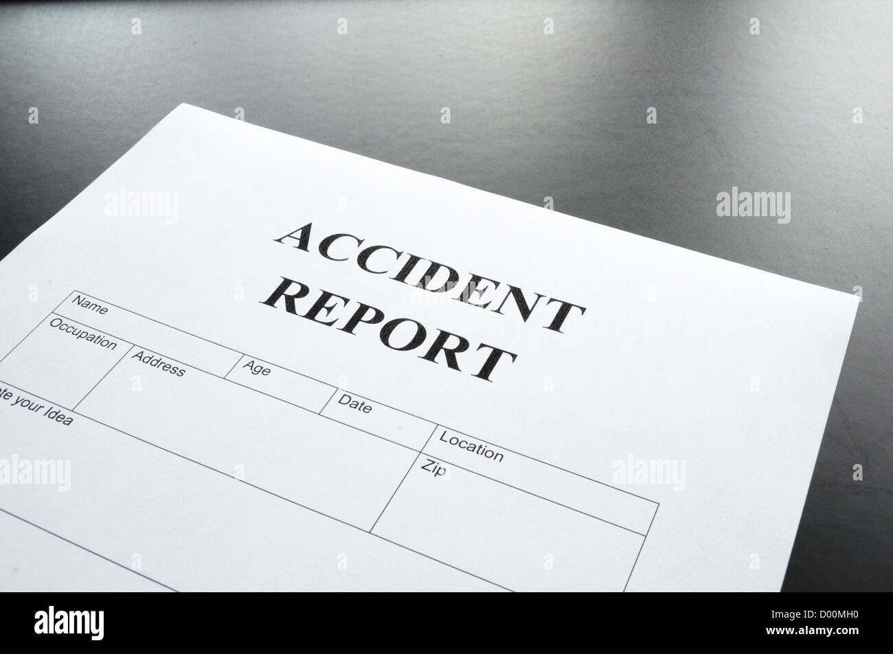 Relazione di incidente forma o documento che illustra il concetto di assicurazione Foto Stock
