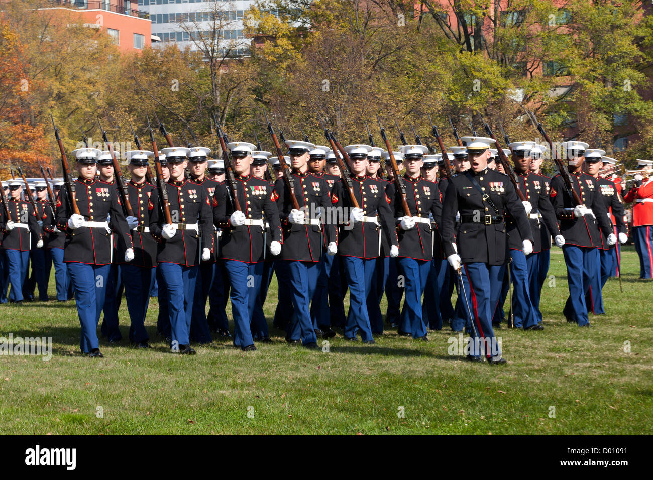 Marines americani marching - Washington DC, Stati Uniti d'America Foto Stock