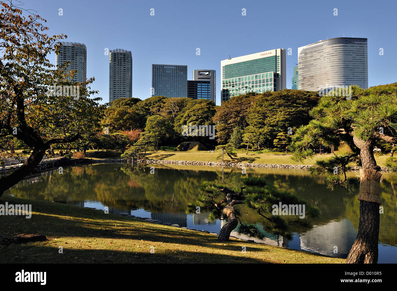 Hama Rikyu parco nel quartiere finanziario di Tokyo, Giappone Foto Stock