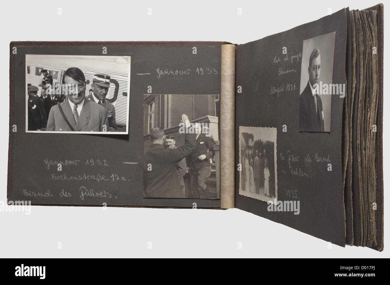 Viktor Lutze Jr. - un album fotografico con più di 90 foto prevalentemente private 1926 - 1938, Album in memoria di suo padre, SA capo di stato maggiore Victor Lutze, probabilmente compilato dopo la sua morte 1943, non in ordine cronologico e etichettato a mano (alcune foto sono state vagamente allegate). Con foto di Lutze Jr. Con Hitler sul Obersalzberg 1937, Hitler e Lutze Sr. Ad Hannover 1932 e 1933, Dahlem 1935, Lutze Sr. Come giovane marito, con il suo cavallo 'Kampfgeist' o come pilota, Viktor primo giorno a scuola e i suoi primi tentativi di show jumping, immagini di Salterh, diritti aggiuntivi-clearences-non disponibili Foto Stock