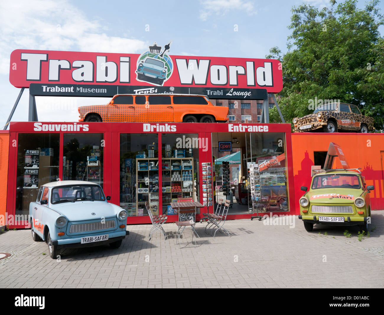 Trabi mondo Trabant Museum a Berlino Germania Foto Stock