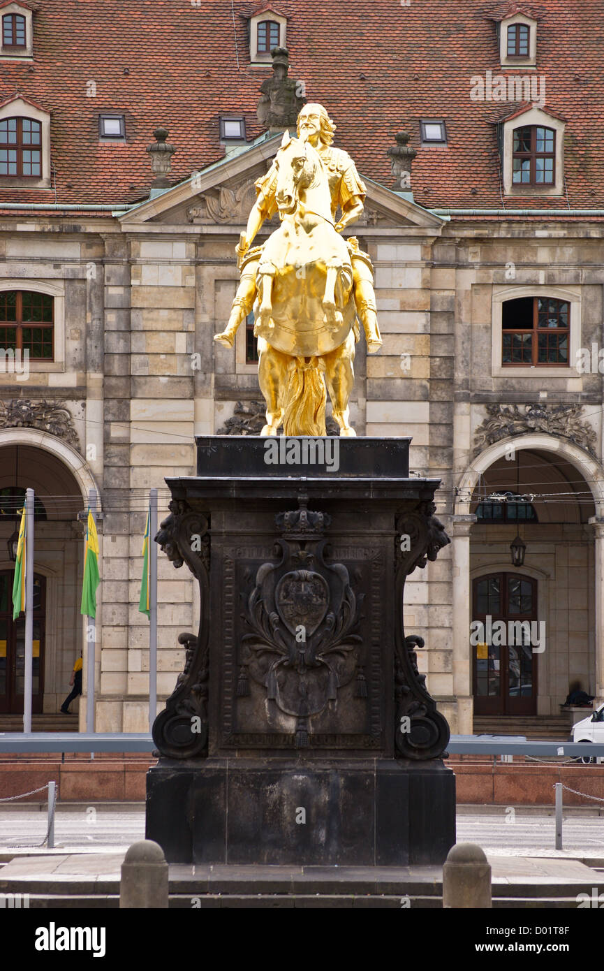 Statua di Augusto il Forte, Goldener Reiter, golden rider, Neustadt di Dresda, Sassonia, Sassonia, Germania Foto Stock