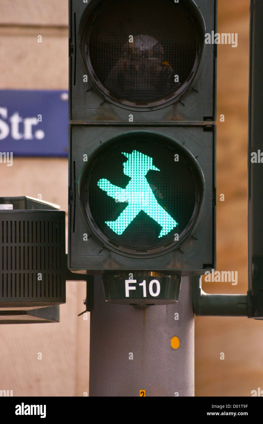 Ampelmännchen, poco traffico luce l'uomo, Dresda, Sassonia, Sassonia, Germania Foto Stock