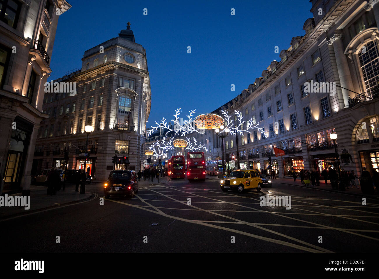 Regent street le luci di Natale e la decorazione a Londra, Inghilterra, Regno Unito, 2012 Foto Stock