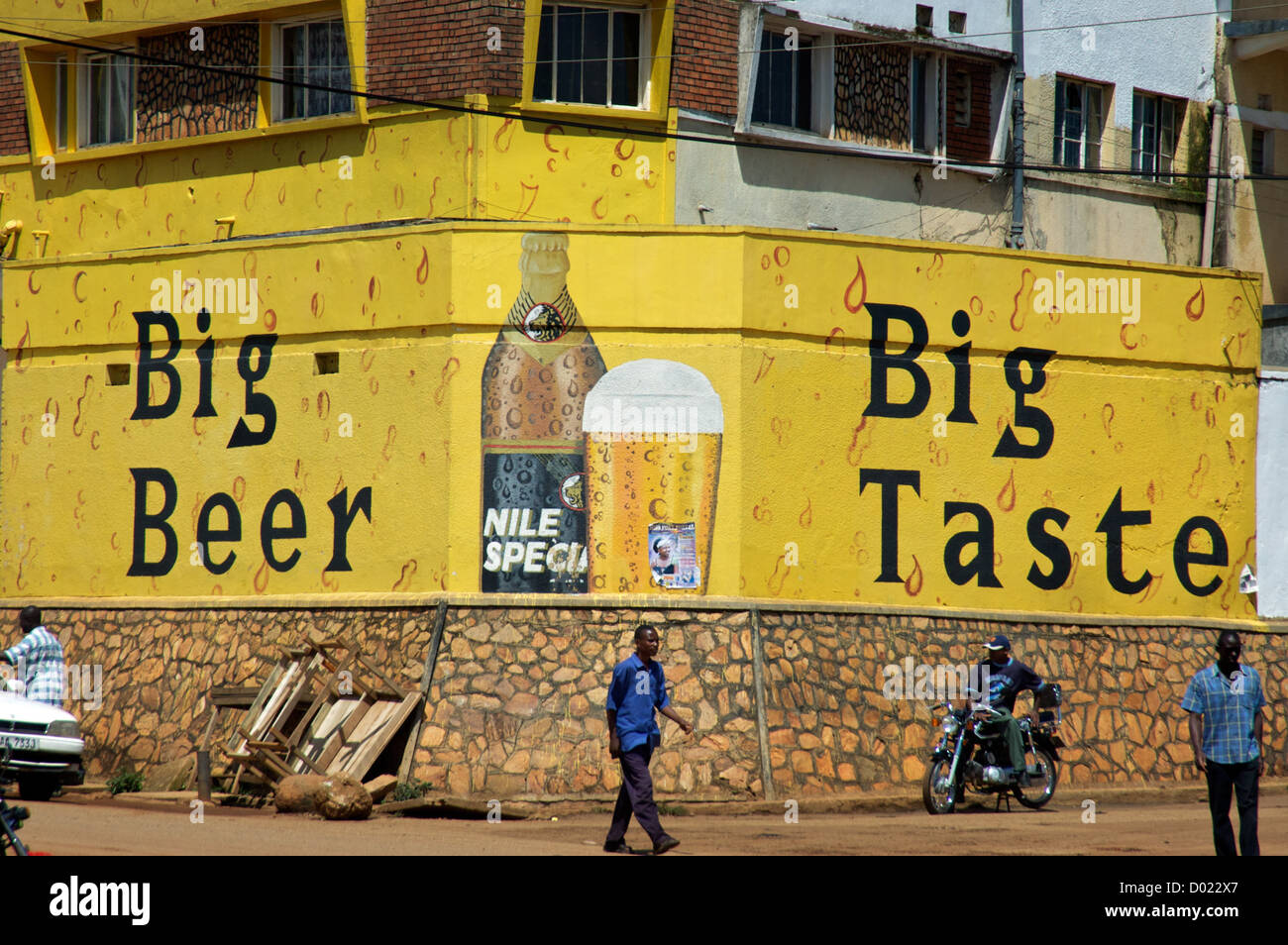 Parete la pubblicità per la birra speciale del Nilo, Africa Foto Stock