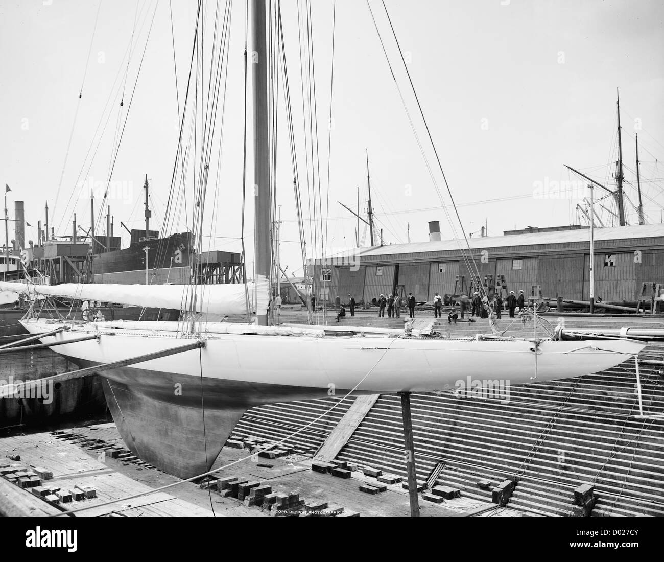 Yacht Reliance nel bacino di carenaggio, circa 1903 Foto Stock