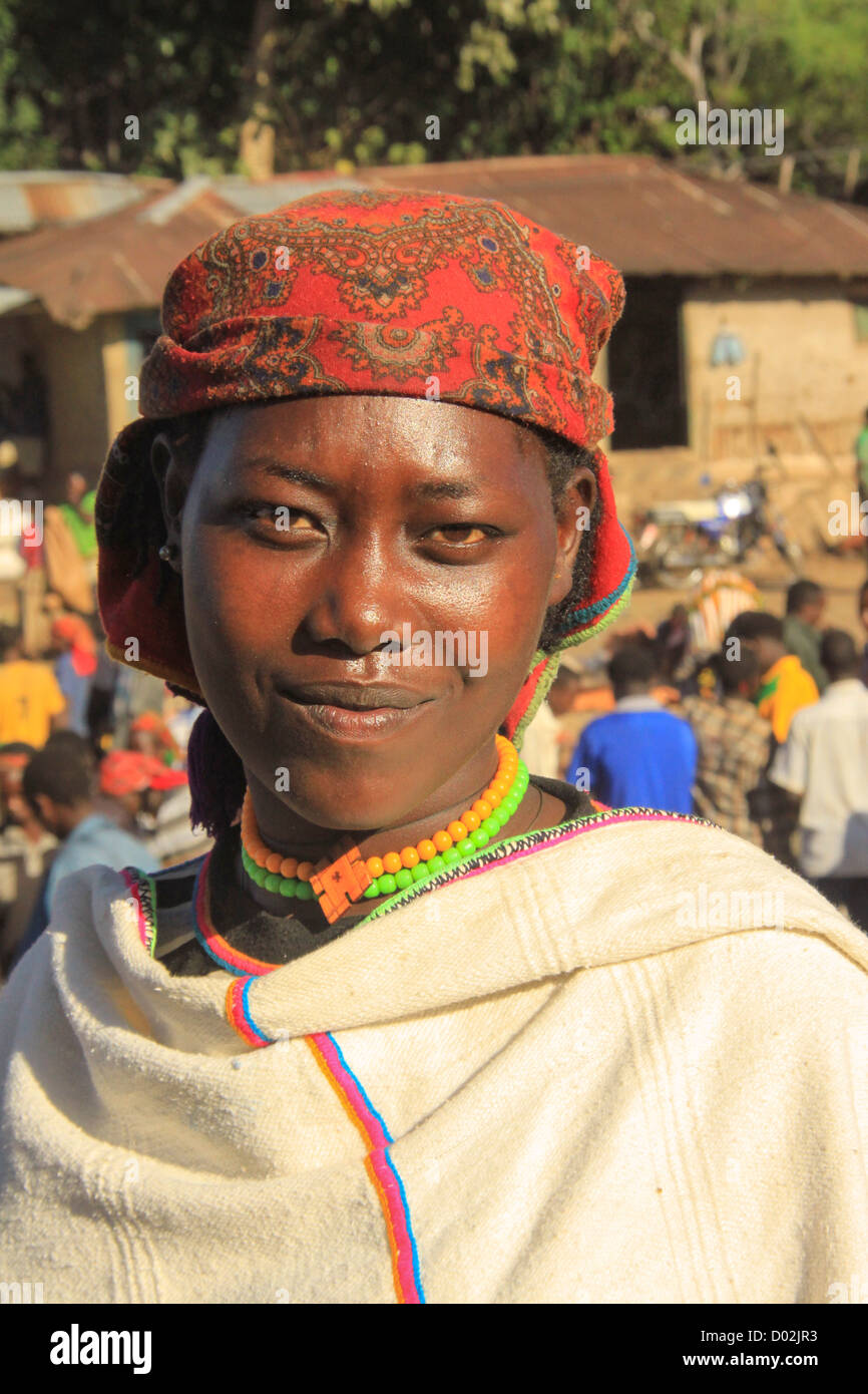 Etiopia, sorridente Derashe Donna Foto Stock