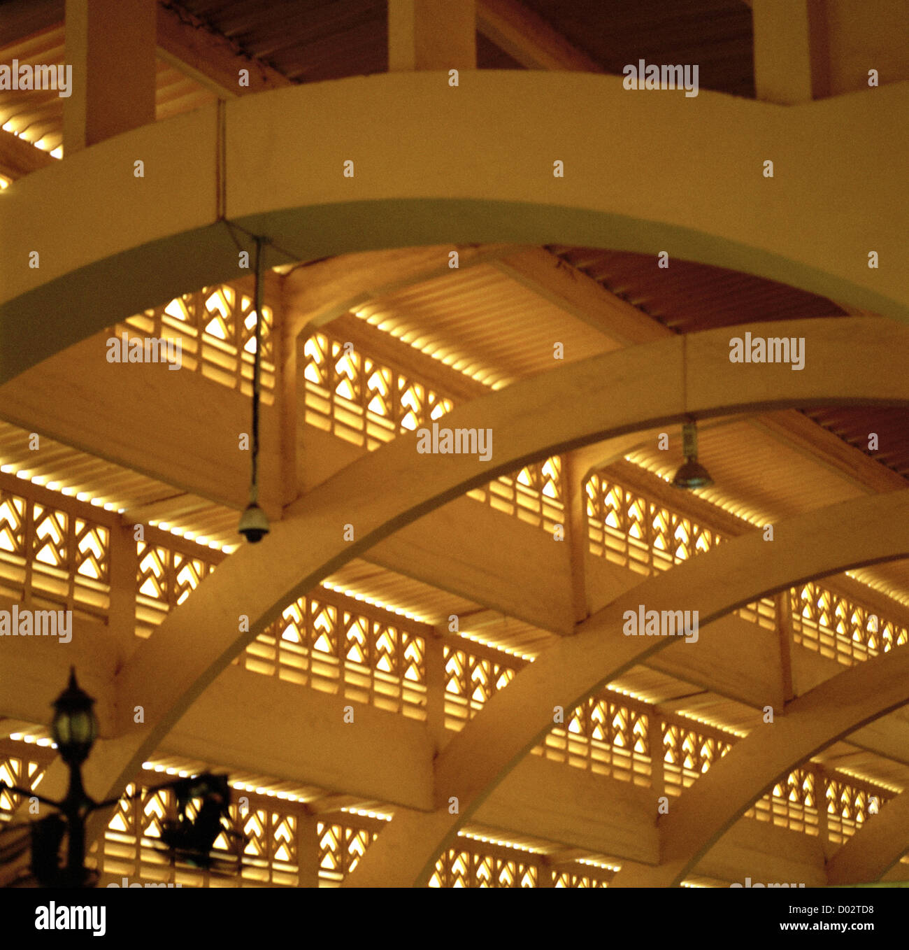 Mercato Centrale di Phnom Penh in Cambogia in Estremo Oriente Asia sud-orientale. Edificio di architettura moderna dello stile di vita di vita Design Futurismo futurista Travel Foto Stock