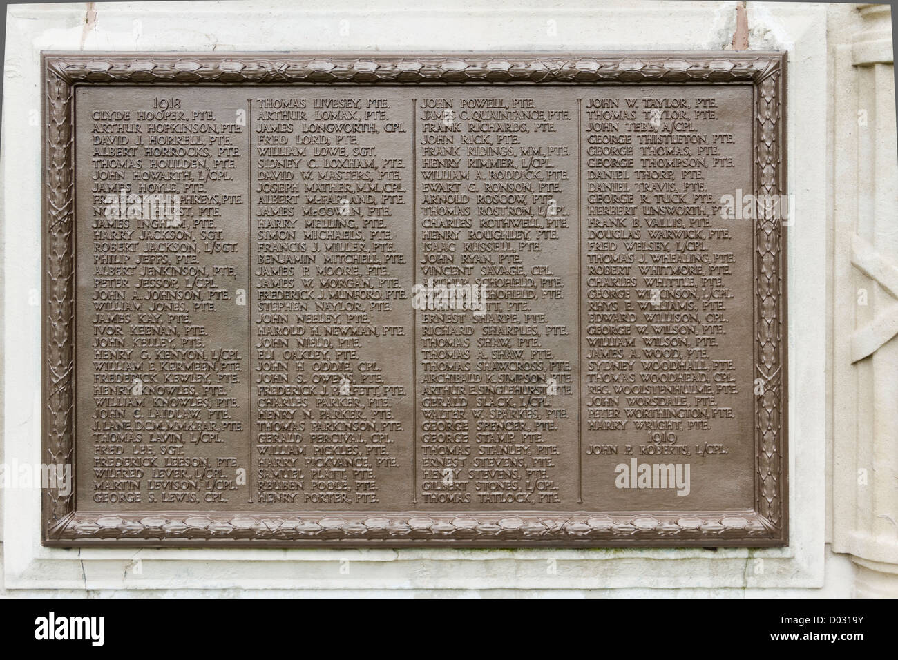 Una delle placche di nome sulla Prima Guerra Mondiale memorial a nord Lancashire reggimento a Queens Park Bolton. Foto Stock