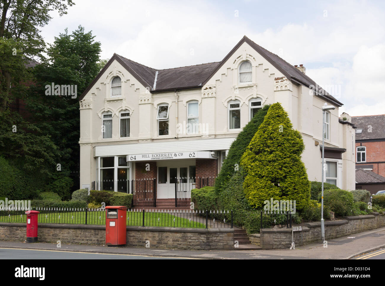 Hill Eckersley e Co carta ragionieri su Chorley New Road Bolton. Foto Stock