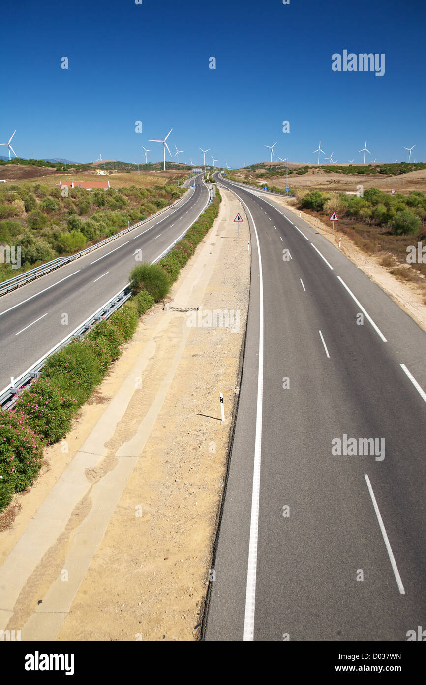 Due corsie autostrada a cadice andalusia in Spagna Foto Stock