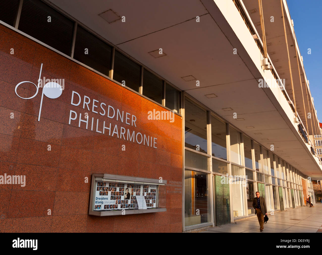 Filarmonica di Dresda (Dresdner Philharmonie) presso il Palazzo della Cultura (Kulturpalast) - Dresda, Sassonia, Germania, Europa Foto Stock