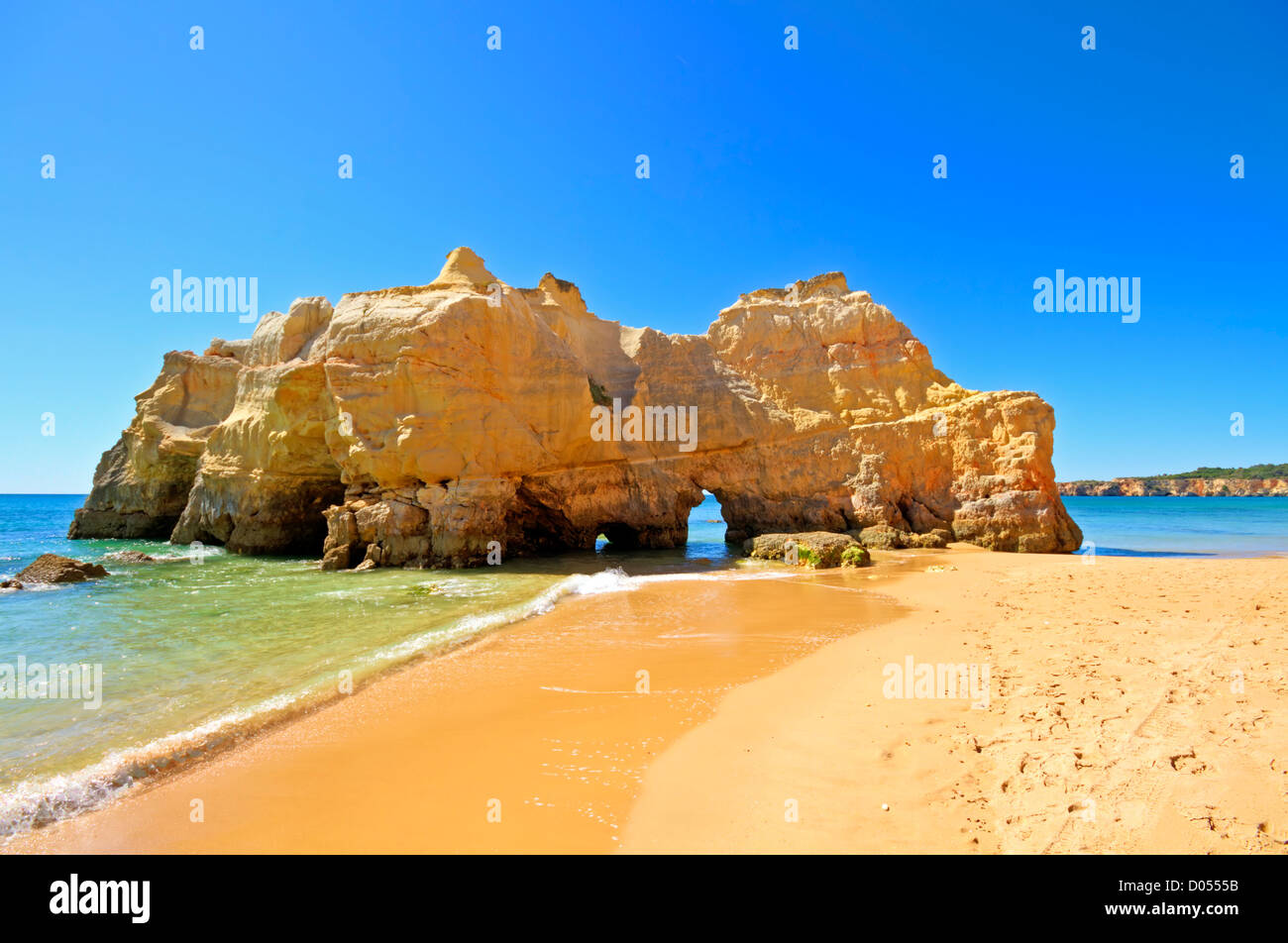 Rocce naturali a Praia da Rocha in Algarve Portogallo Foto Stock