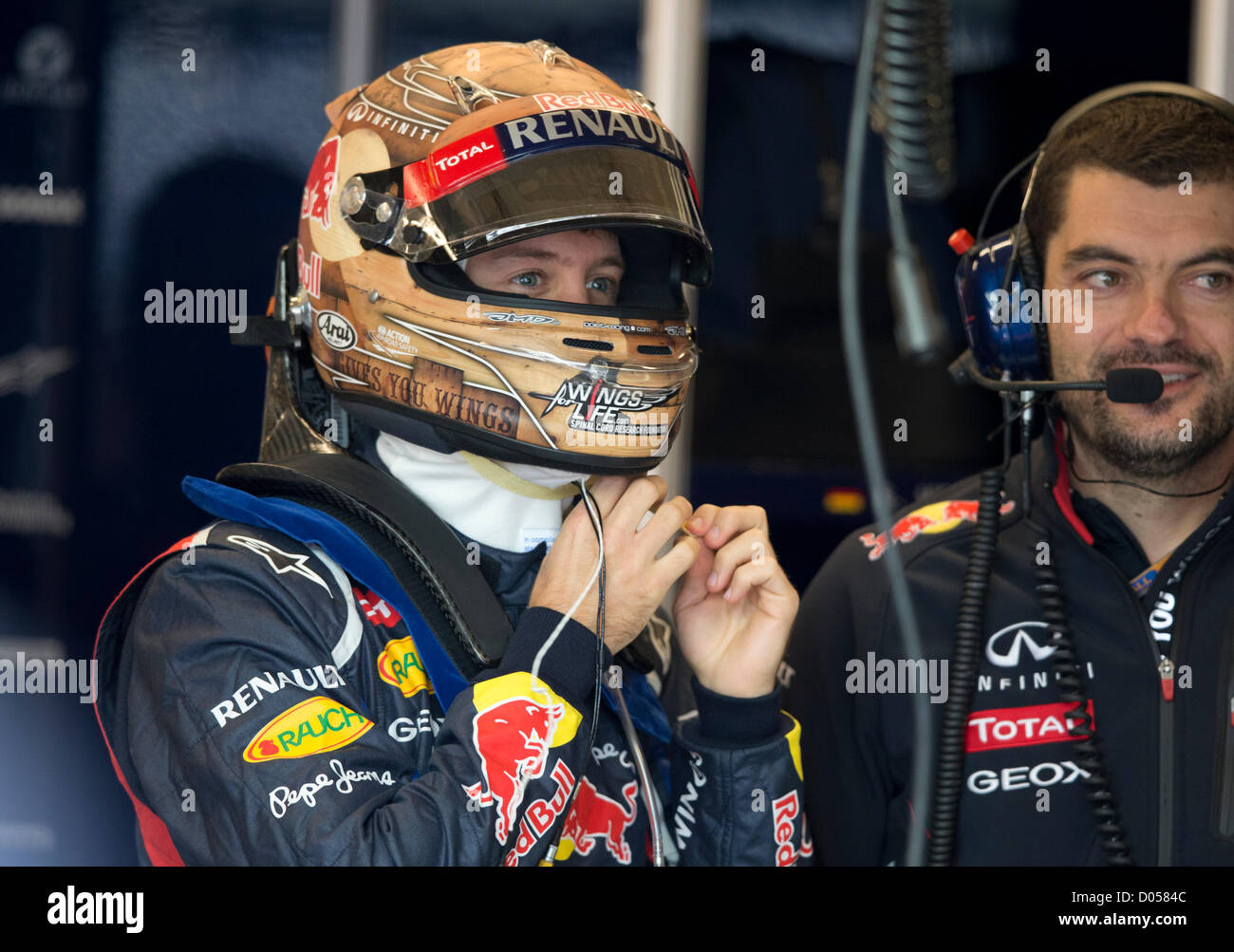 Pilota Sebastian Vettel si prepara per la pratica per la F1il Gran Premio degli Stati Uniti presso il circuito delle Americhe di Austin Foto Stock