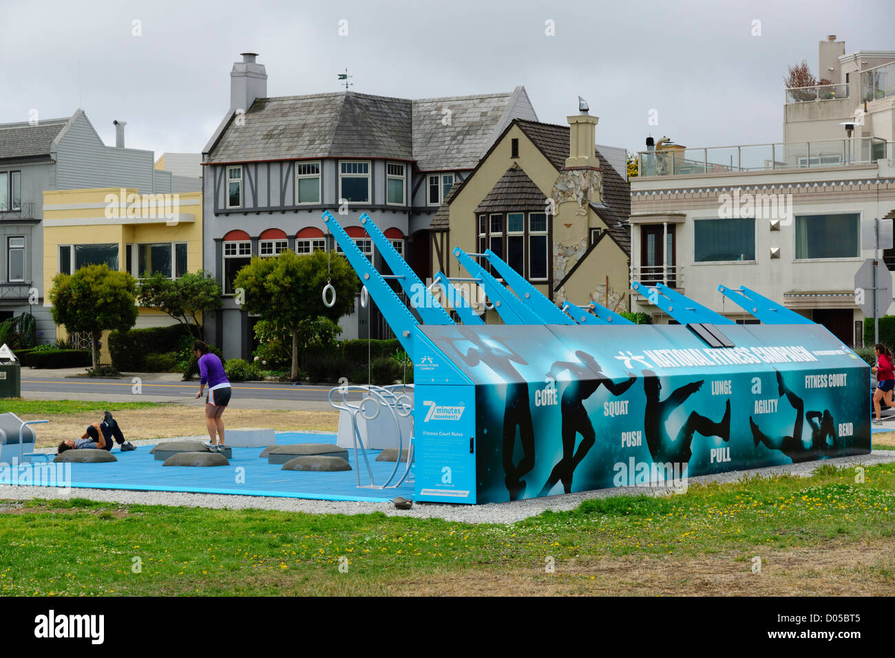 San Francisco - comunità pubblica corte fitness Zona sulla Marina Boulevard. Foto Stock