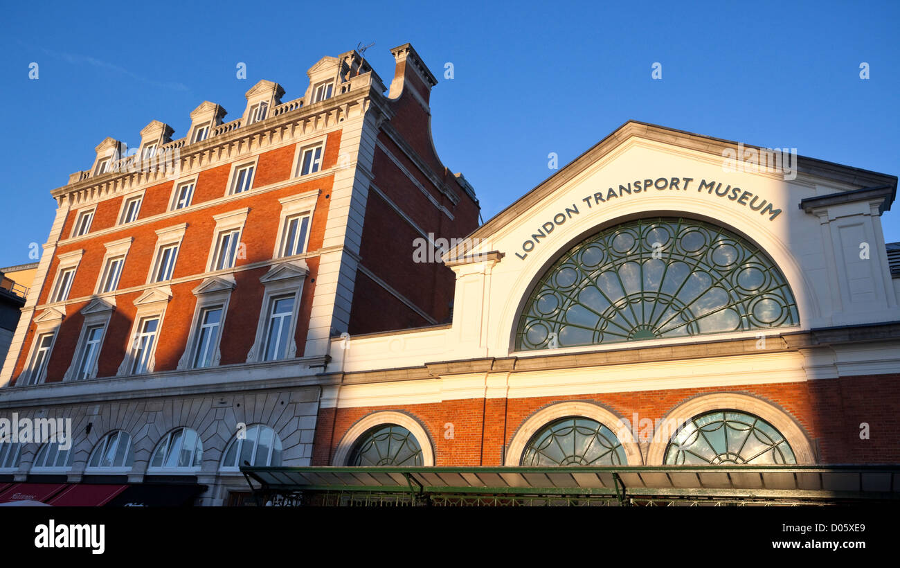 London's Transport Museum, Covent Garden, Londra, Inghilterra, Regno Unito Foto Stock