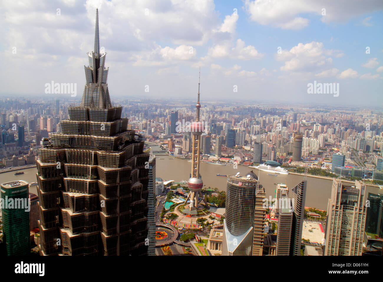 Shanghai Cina, quartiere finanziario cinese Pudong Lujiazui, Shanghai World Financial Center, centro, Park Hyatt, hotel, vista dal fiume Huangpu, Jin Mao Towe Foto Stock