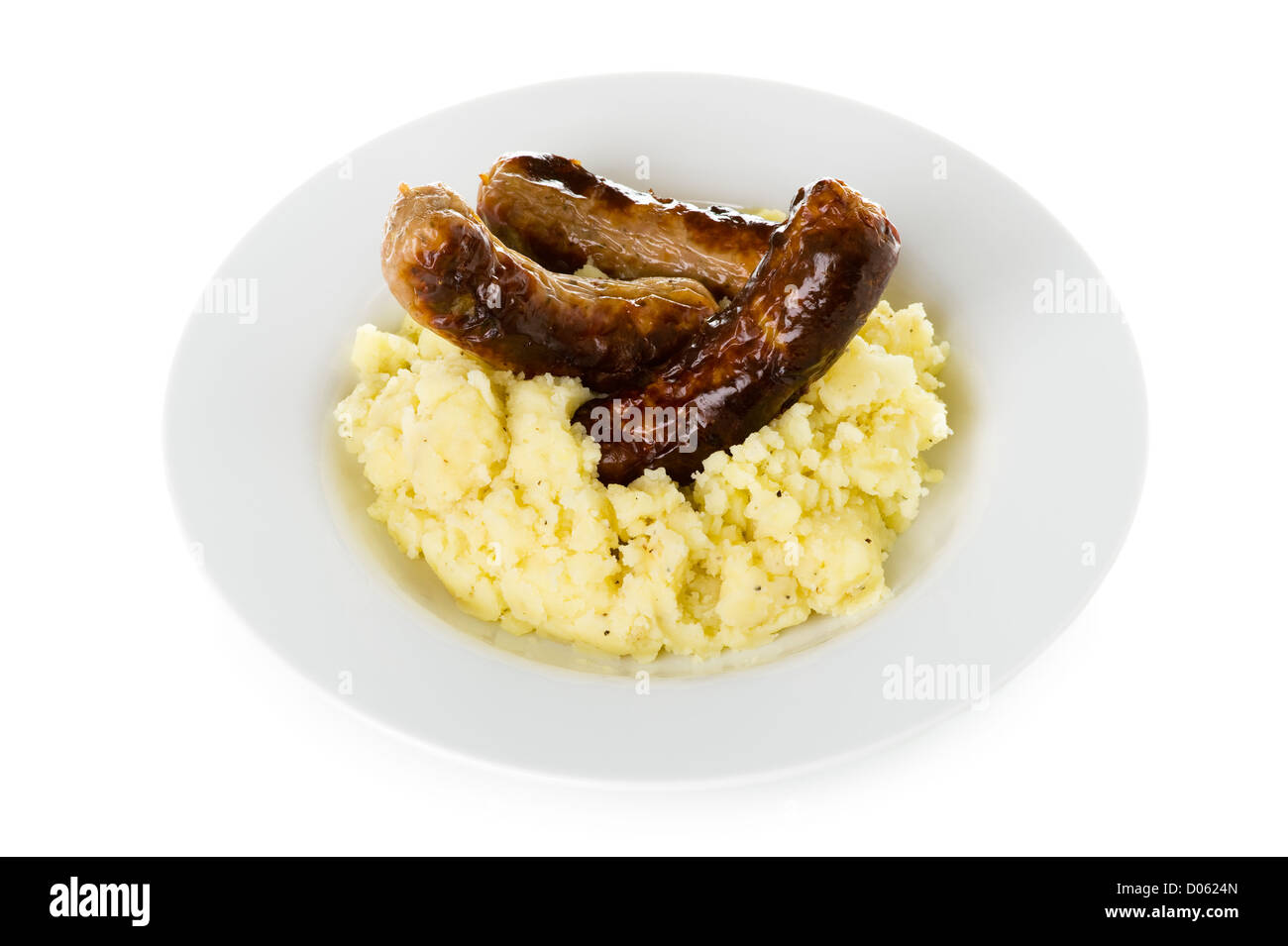 Bangers e mash salsicce di maiale e purea di patate isolato su bianco Foto Stock