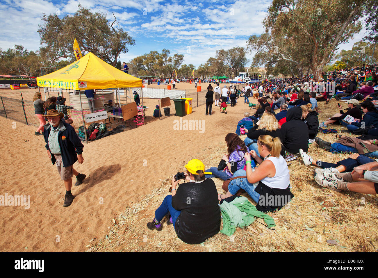 Henley sul Fiume Todd Regatta Alice Springs Australia centrale di Territorio del Nord Foto Stock