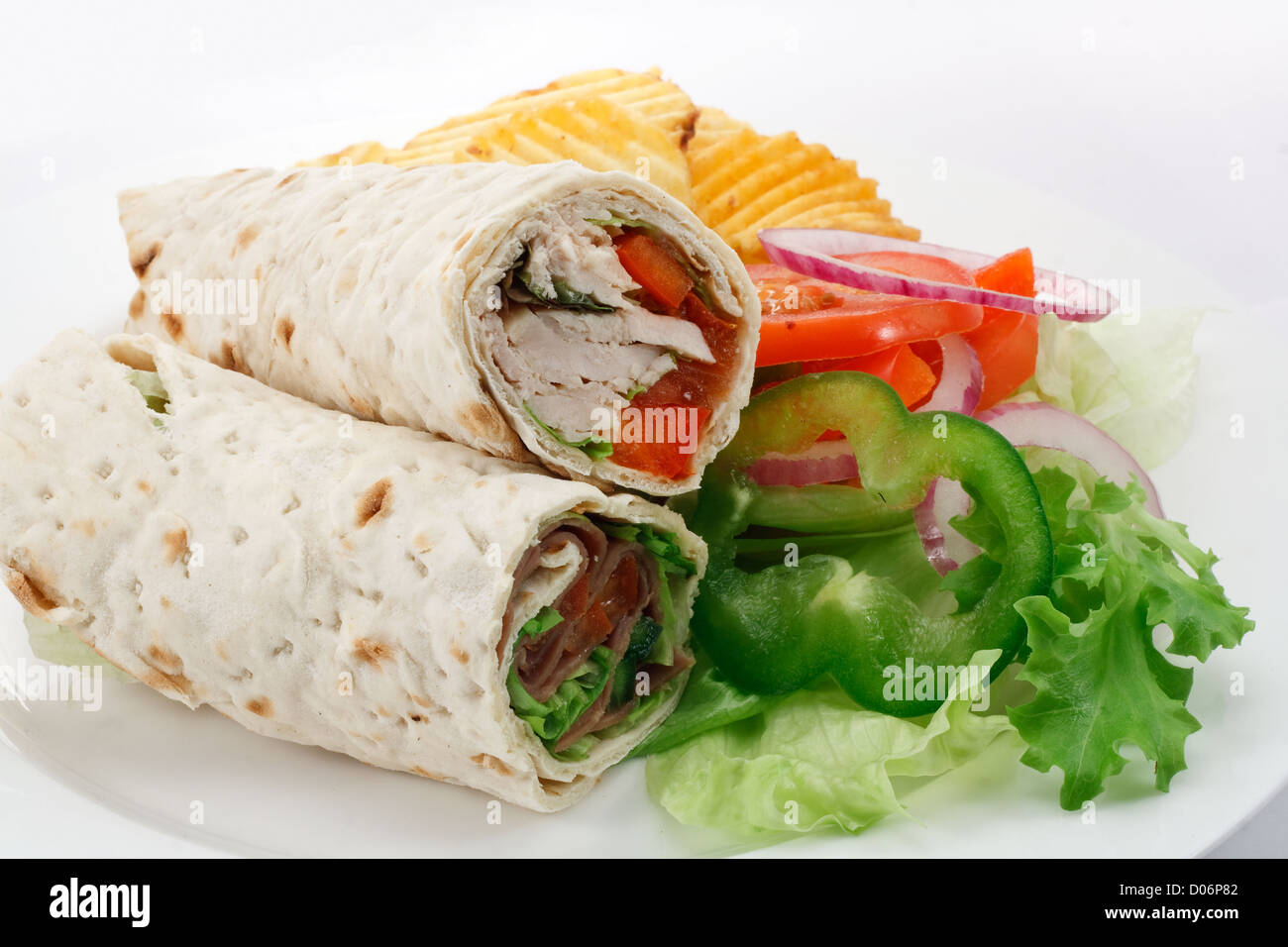 Fette di tortilla avvolge un rollup di flatbread con vari ripieni Foto Stock