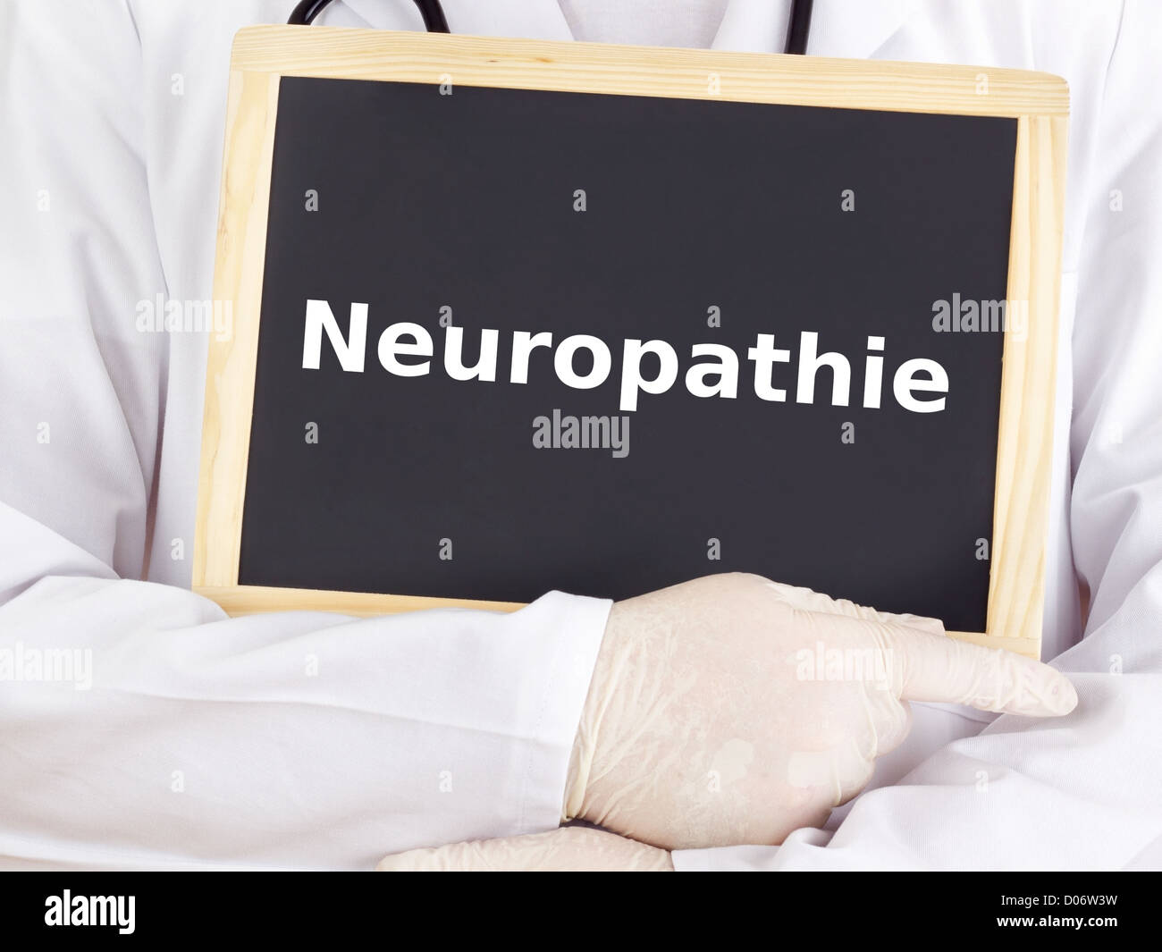 Medico mostra informazioni: neuropatia periferica Foto Stock