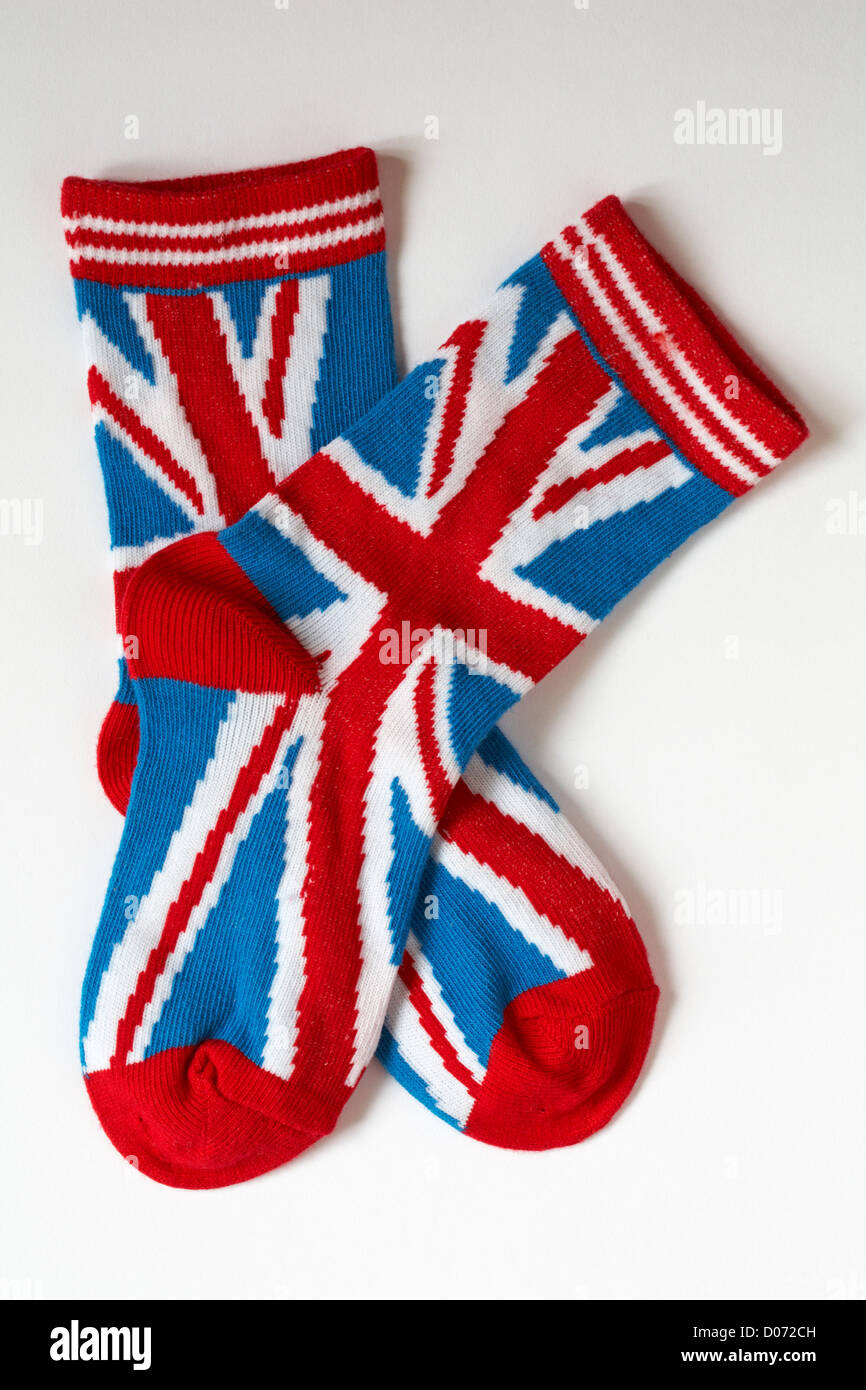 Coppia di novità calzini con Union Jack isolati su sfondo bianco Foto Stock