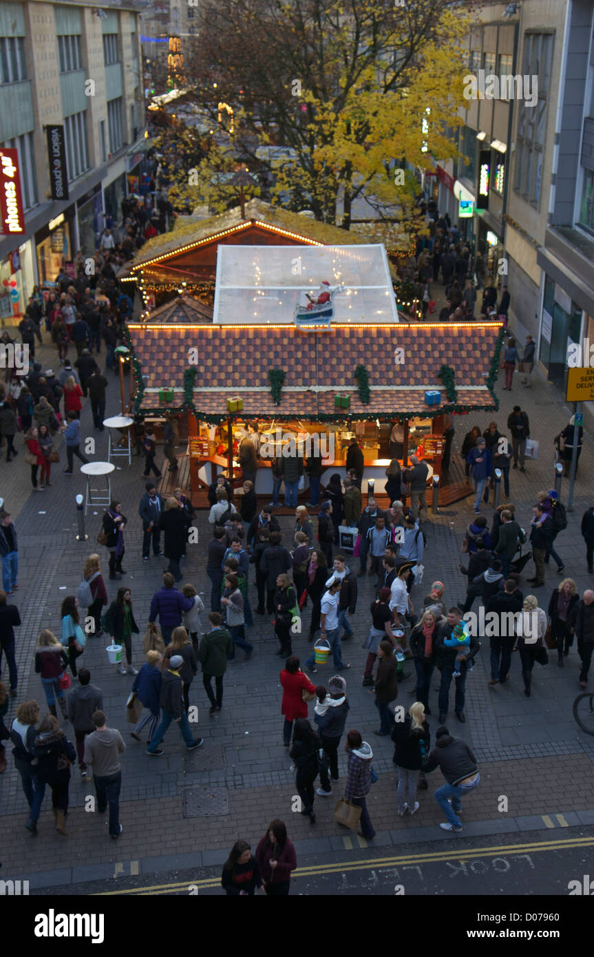Mercato di Natale shoppers presso il centro commerciale Broadmead Bristol Novembre 2012 Foto Stock