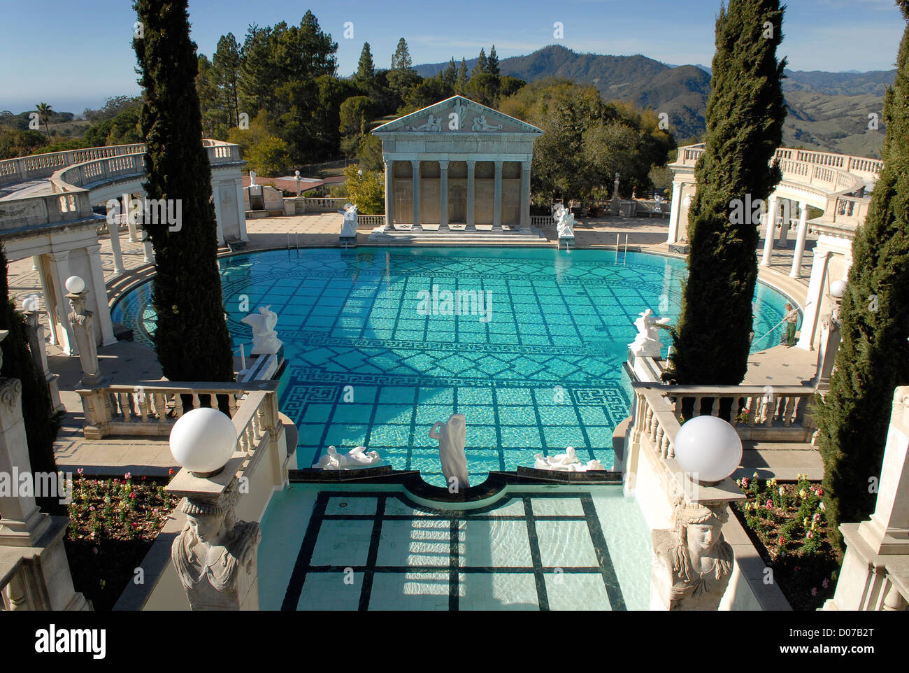 Il nettuno piscina presso il Castello di Hearst Foto Stock