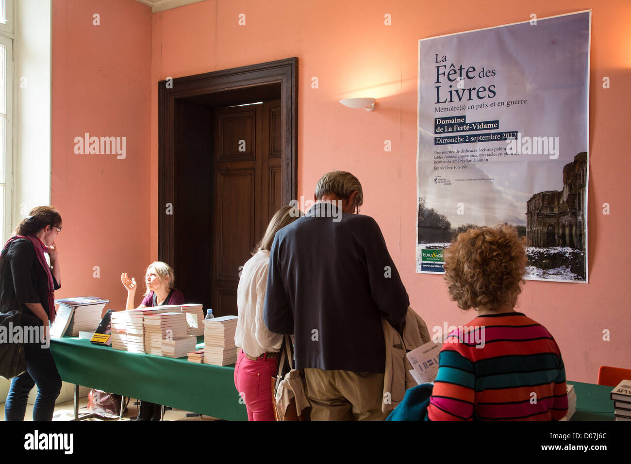 Il bookstore INCONTRO CON GLI AUTORI BOOK FESTIVAL DOMAINE DE SAINT-SIMON LA FERTE-VIDAME EURE-ET-LOIR (28) FRANCIA Foto Stock